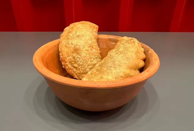 Σαμπούσεκ με μοσχαρίσιο κιμά